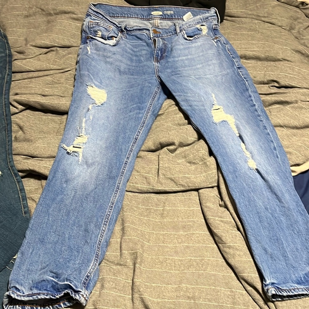Ripped Straight ankle jeans